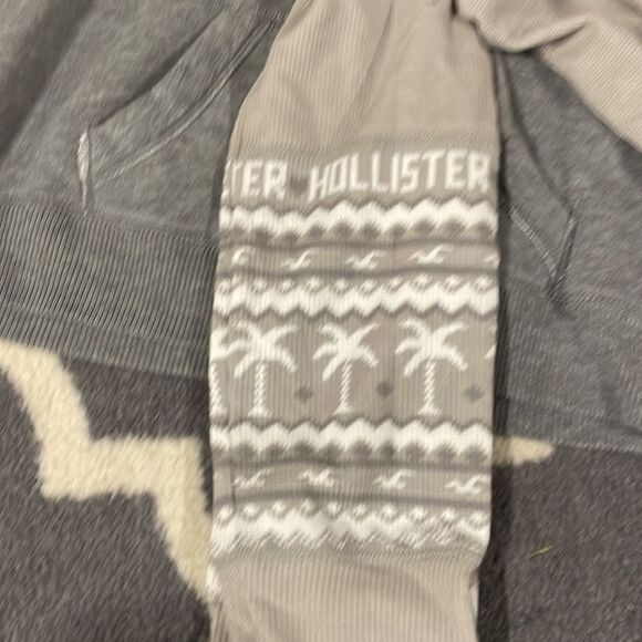 Hollister Bundle - Picture 6 of 13